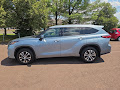 2022 Toyota Highlander XLE AWD
