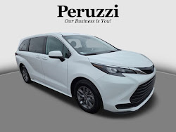 2024 Toyota Sienna LE FWD