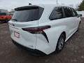 2024 Toyota Sienna LE FWD