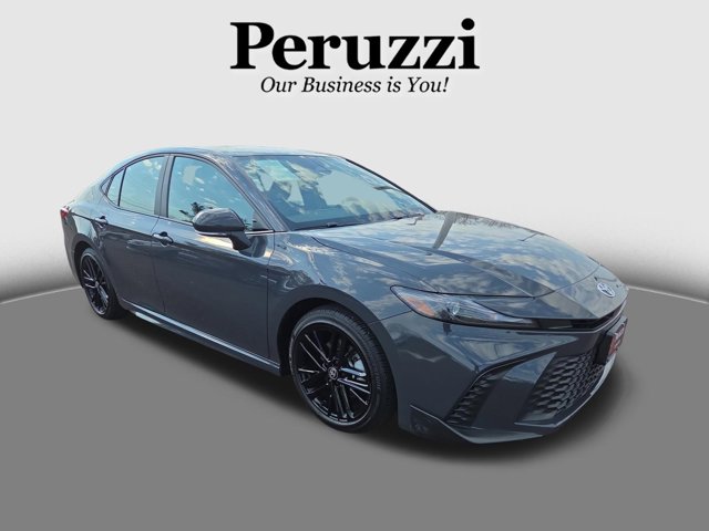 2025 Toyota Camry SE FWD