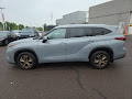 2022 Toyota Highlander Hybrid Bronze Edition AWD