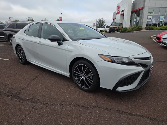 2023 Toyota Camry SE FWD