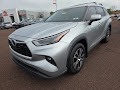 2022 Toyota Highlander Hybrid XLE AWD