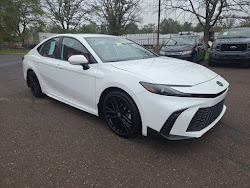 2026 Toyota Camry FWD